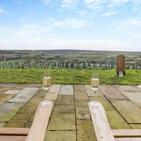 High Stubbing Farm * Cowling