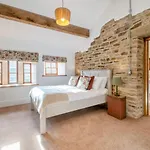 4 Bed In Oc-h30773 Holiday home Cowling