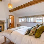 4 Bed In Oc-h30773 Holiday home Cowling
