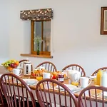 4 Bed In Oc-h30773 Cowling